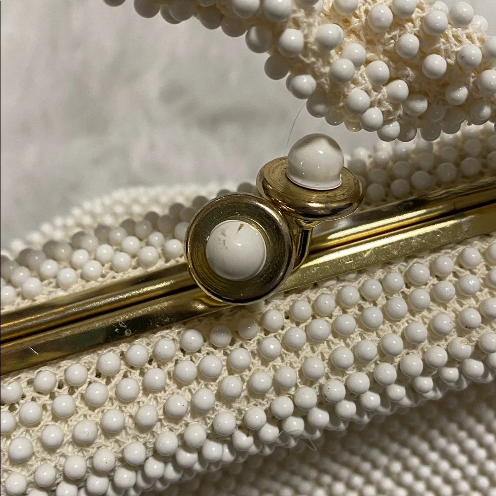 1960s MCM Lumured Corde-Bead White Beaded Handbag w/Handle Evening Bag Purse USA - Picture 4 of 5